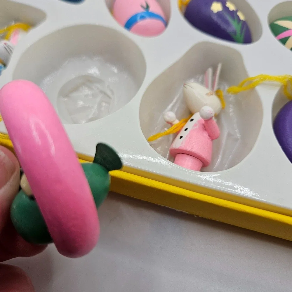 Vintage Wooden Easter Ornament Set 17 Pc Bunny Egg Bird Spring Decor Box